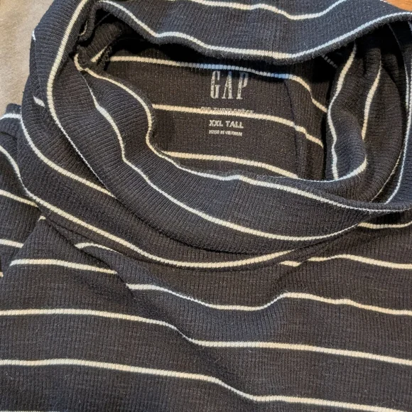 Lot Of Women's Tall 2xl And 34 Tall 18 Tall Tops, Sweaters And Jeans - Picture 12 of 13